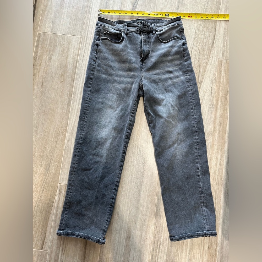 Ann Taylor High Rise Straight Jeans in Vintage Grey Wash 8P Curvy